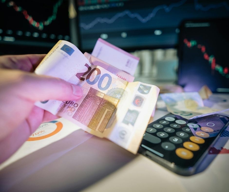 Yetkili Müesseseler(Döviz Büroları) Ve Banka Ve Sigorta Muameleleri Vergisi Yönünden Değerlendirilmesi